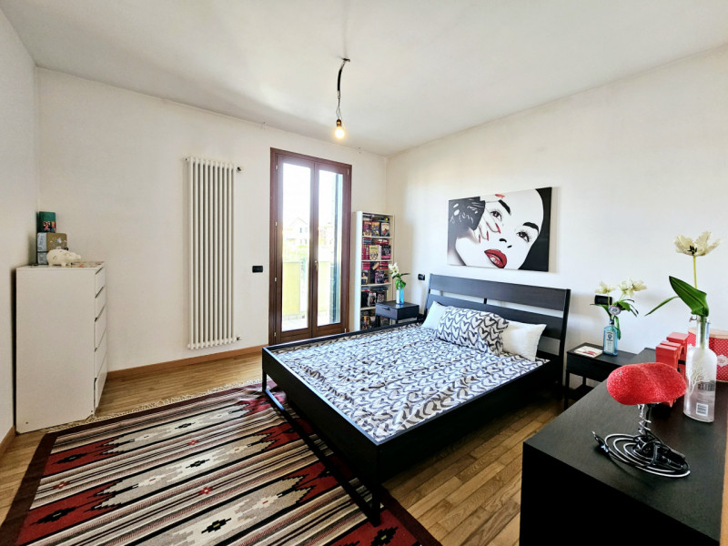 Proponiamo in vendita un bellissimo appartamento al piano rialzato, situato a Este (località Dese...