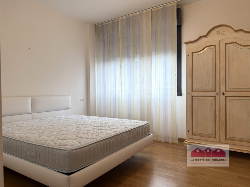 ZONA BANCHE: CURATO E LUMINOSO MINI APPARTAMENTO CON SOFFITTA IN ZONA TRANQUILLA E BEN ABITATA, A...