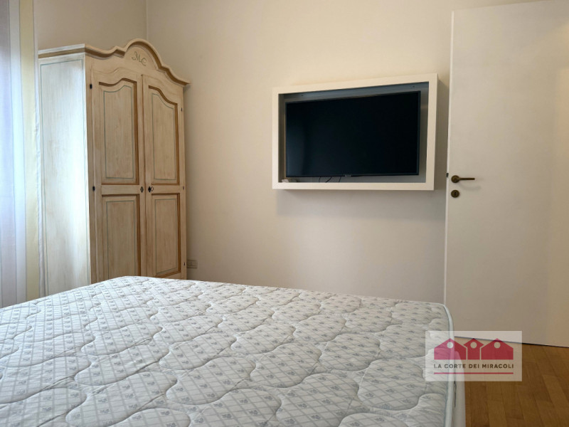 ZONA BANCHE: CURATO E LUMINOSO MINI APPARTAMENTO CON SOFFITTA IN ZONA TRANQUILLA E BEN ABITATA, A...