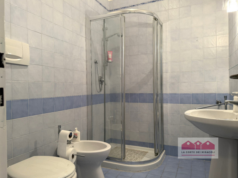ZONA BANCHE: CURATO E LUMINOSO MINI APPARTAMENTO CON SOFFITTA IN ZONA TRANQUILLA E BEN ABITATA, A...