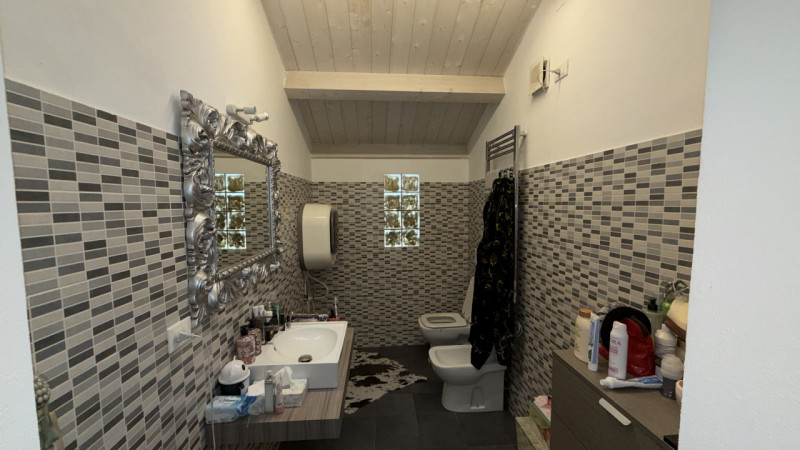 Nostra ESCLUSIVA splendida casa singola terratetto situata nel tranquillo e ricercato quartiere d...
