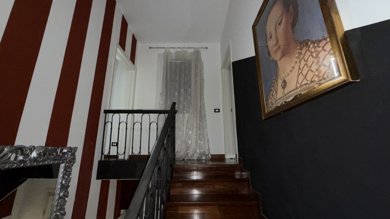 Nostra ESCLUSIVA splendida casa singola terratetto situata nel tranquillo e ricercato quartiere d...