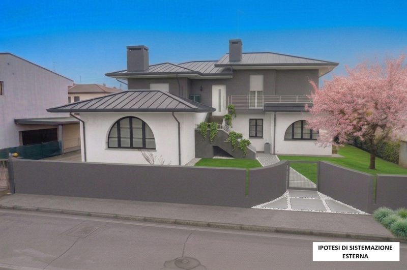 In tranquilla zona residenziale proponiamo interessante proprietà composta da due appartamenti in...