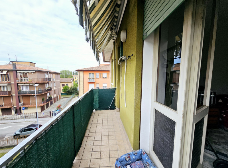 Proponiamo in vendita un interessante appartamento a Padova, in via Marcantonio Ferrazzi. Attualm...