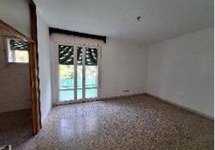 APVE 8-26

Vendesi all'asta appartamento al 3 piano 2  camere in data 18  giugno 2026

Appartamen...