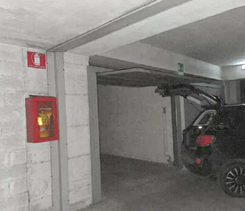 Rif. A.A.72-242

Vendita all'asta - garage singolo in data 23 giugno 2026

Descrizione: trattasi ...