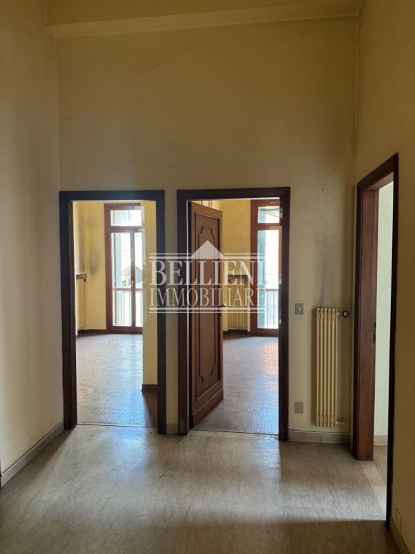 CENTRO STORICO - Proponiamo in vendita all’interno di un elegante palazzo storico composto da sol...