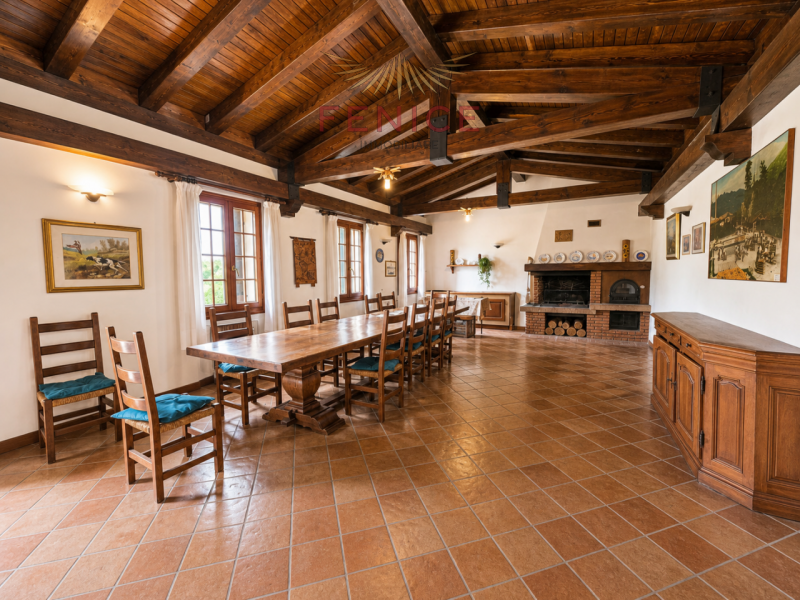 Scopri questa splendida villa con dependance situata nel cuore di Possagno a pochi metri dal Temp...