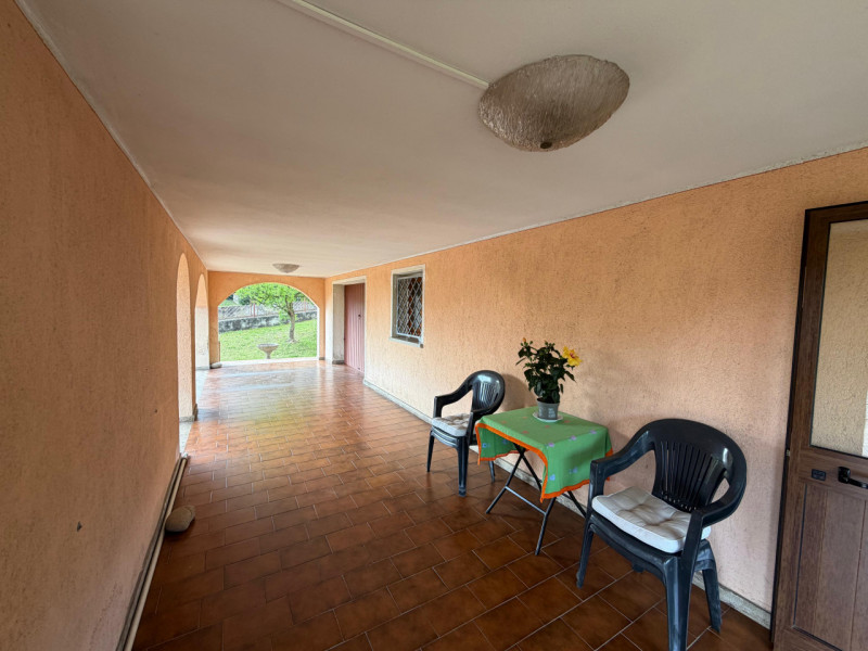 A Montegrotto Terme, nel cuore di Turri, proponiamo una villa indipendente dagli spazi generosi, ...