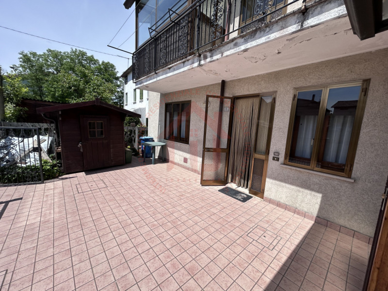 RIF: FR031 GRANTORTO - PADOVA Proponiamo in vendita casa a schiera su due livelli con plateatico ...