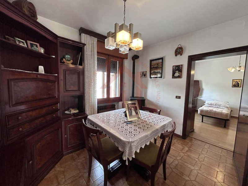 RIF: FR031 GRANTORTO - PADOVA Proponiamo in vendita casa a schiera su due livelli con plateatico ...
