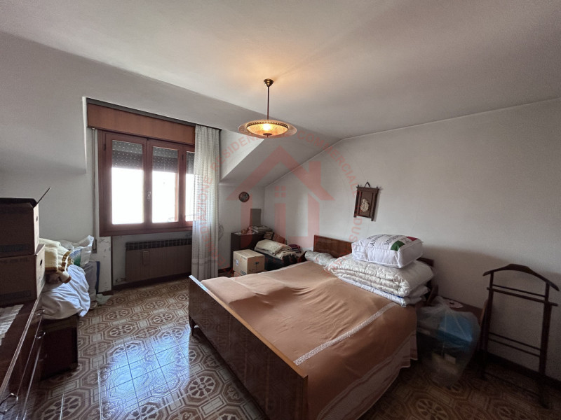RIF: FR031 GRANTORTO - PADOVA Proponiamo in vendita casa a schiera su due livelli con plateatico ...