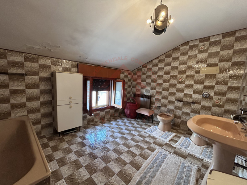 RIF: FR031 GRANTORTO - PADOVA Proponiamo in vendita casa a schiera su due livelli con plateatico ...
