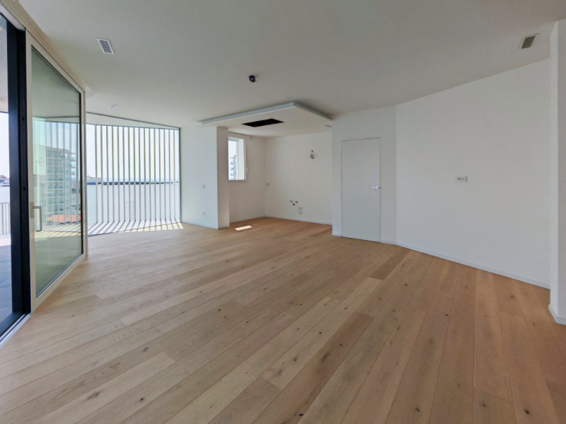 JESOLO: Scopri questo straordinario attico in vendita: Jesolo Lido, The Skyline Penthouse.

Inser...