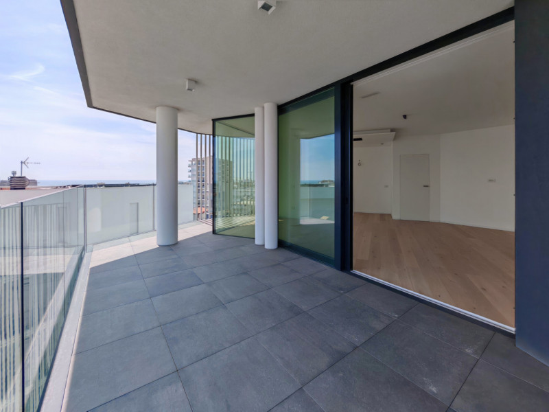 JESOLO: Scopri questo straordinario attico in vendita: Jesolo Lido, The Skyline Penthouse.

Inser...