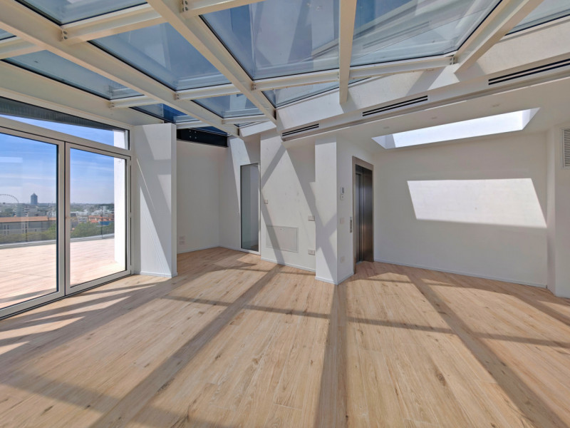 JESOLO: Scopri questo straordinario attico in vendita: Jesolo Lido, The Skyline Penthouse.

Inser...