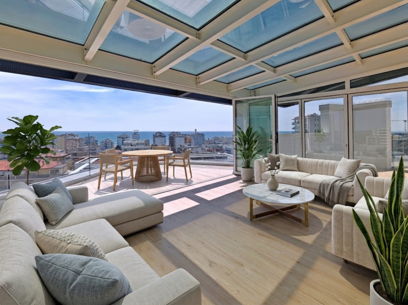 JESOLO: Scopri questo straordinario attico in vendita: Jesolo Lido, The Skyline Penthouse.

Inser...