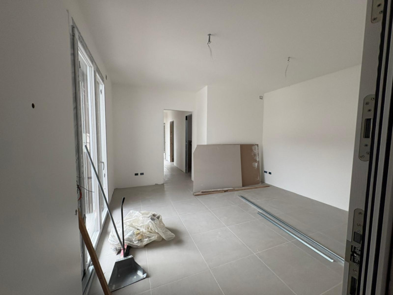 Proponiamo in locazione nuovo ed esclusivo ATTICO con terrazzo living, in Classe Energetica A4, c...