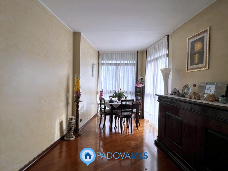 Immobile in esclusiva al Gruppo Padova MLS

PADOVA – TORRE | Luminoso appartamento con 2 camere, ...