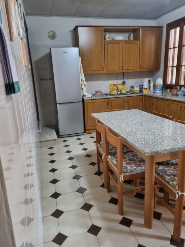 In vendita, proponiamo casa ACCOSTATA, completamente indipendente essa si distingue per la posizi...