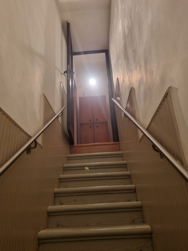 In vendita, proponiamo casa ACCOSTATA, completamente indipendente essa si distingue per la posizi...