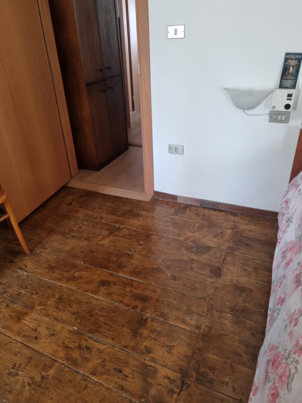 In vendita, proponiamo casa ACCOSTATA, completamente indipendente essa si distingue per la posizi...