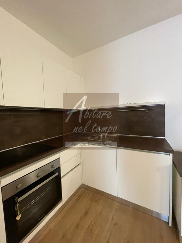 CITTADELLA (PD) - CENTRO 

Proponiamo in locazione un raffinato appartamento bicamere al piano te...