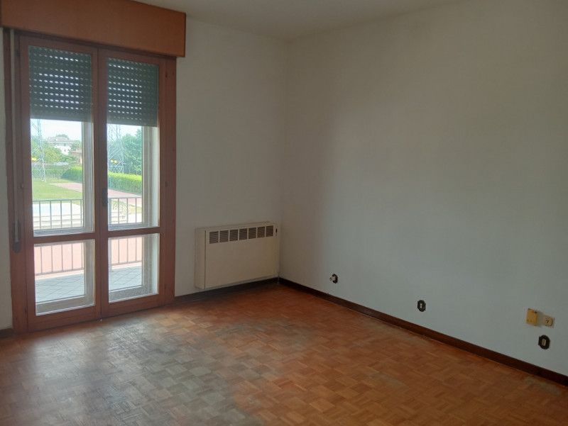 Pontevigodarzere - In zona interna e tranquilla, circondata dal verde, comoda a tutti i servizi, ...
