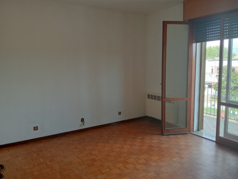 Pontevigodarzere - In zona interna e tranquilla, circondata dal verde, comoda a tutti i servizi, ...