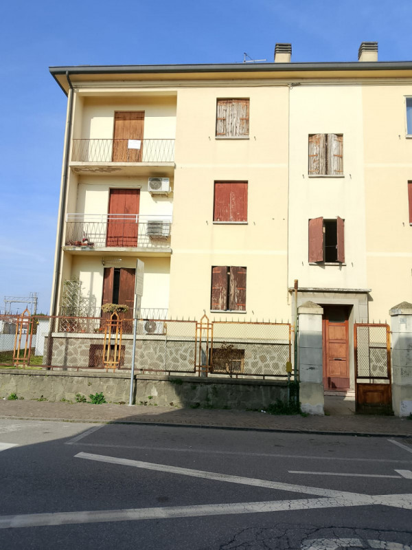 ASTA IMMOBILIARE - OSPEDALETTO EUGANEO nella provincia di PADOVA - APPARTAMENTO al piano terzo e ...