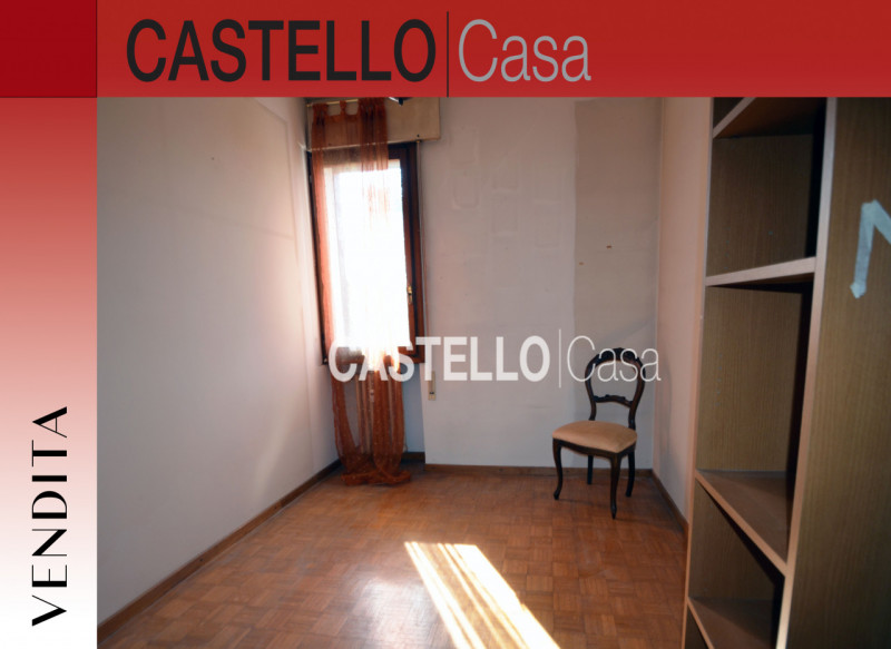 In una delle zone più prestigiose e richieste di Castelfranco V. proponiamo in vendita un ampio a...