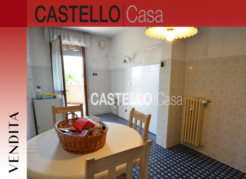 In una delle zone più prestigiose e richieste di Castelfranco V. proponiamo in vendita un ampio a...