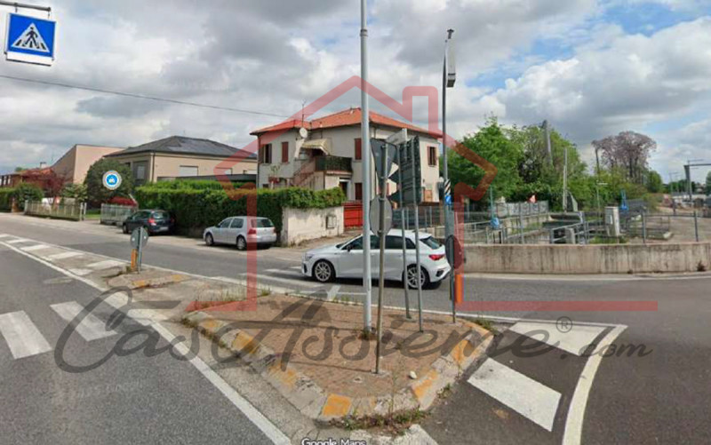 Rif. PE24425
La nostra Agenzia ha selezionato per Voi l'occasione del mese all'asta.

Proponiamo ...