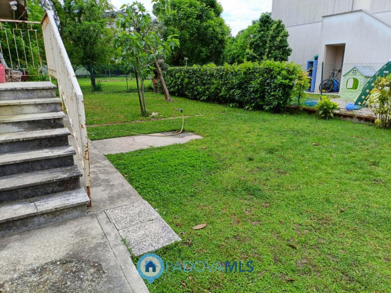 Immobile in esclusiva al Gruppo Padova MLS

Voltabarozzo – Ampia casa singola di circa 200mq con ...
