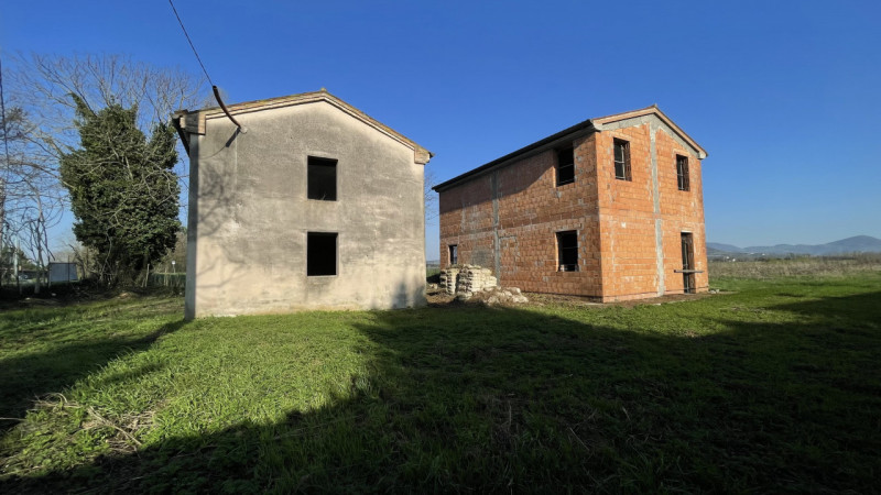 Ciao da Arcobaleno Immobiliare ed oggi ti presento in nostra esclusiva 2 abitazioni indipendenti ...