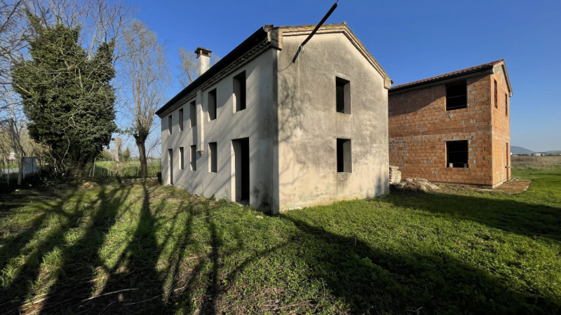 Ciao da Arcobaleno Immobiliare ed oggi ti presento in nostra esclusiva 2 abitazioni indipendenti ...