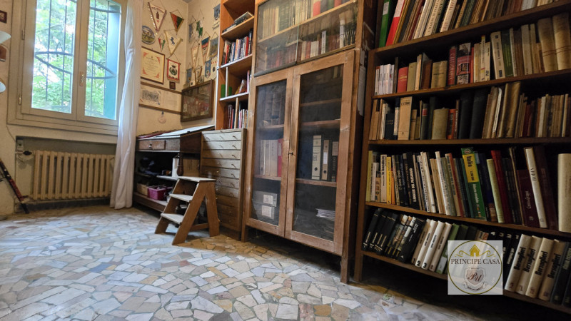 Rif. S441 - Proponiamo in vendita compendio immobiliare di pregio composto da villa storica svilu...