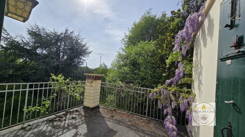 Rif. S441 - Proponiamo in vendita compendio immobiliare di pregio composto da villa storica svilu...