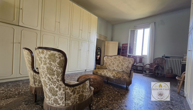 Rif. S441 - Proponiamo in vendita compendio immobiliare di pregio composto da villa storica svilu...
