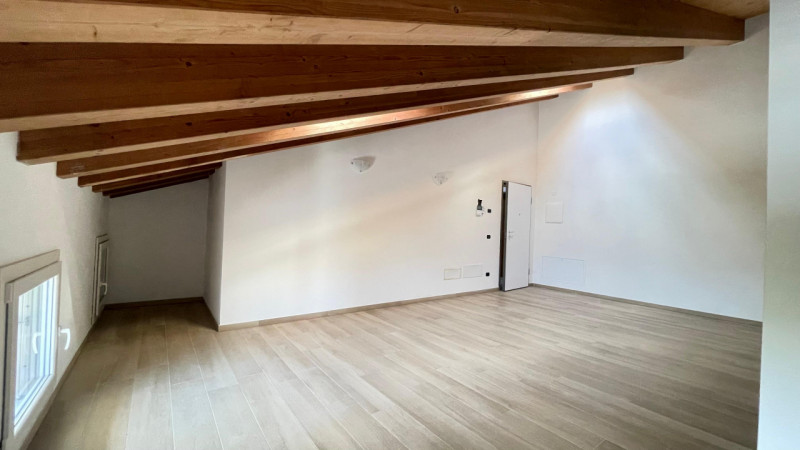 Ciao da Arcobaleno Immobiliare!  
Oggi ti presentiamo un appartamento nuovo a Boara Pisani, pront...