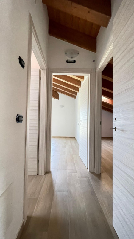 Ciao da Arcobaleno Immobiliare!  
Oggi ti presentiamo un appartamento nuovo a Boara Pisani, pront...