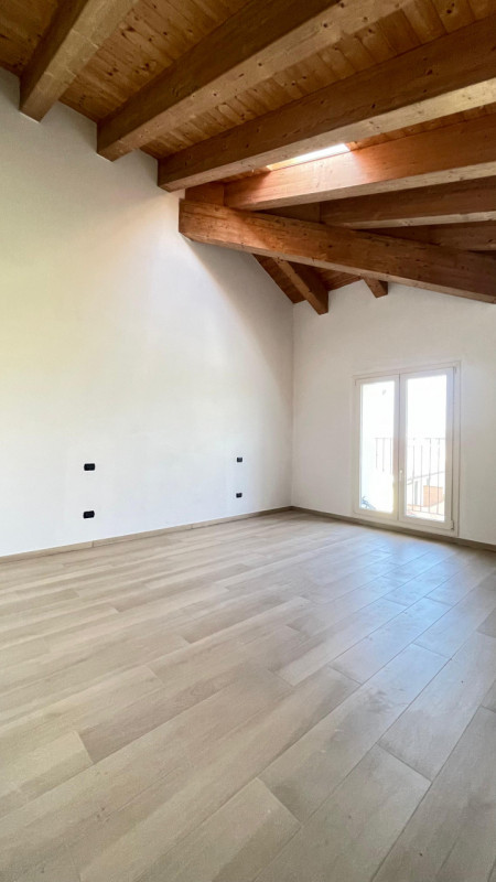 Ciao da Arcobaleno Immobiliare!  
Oggi ti presentiamo un appartamento nuovo a Boara Pisani, pront...