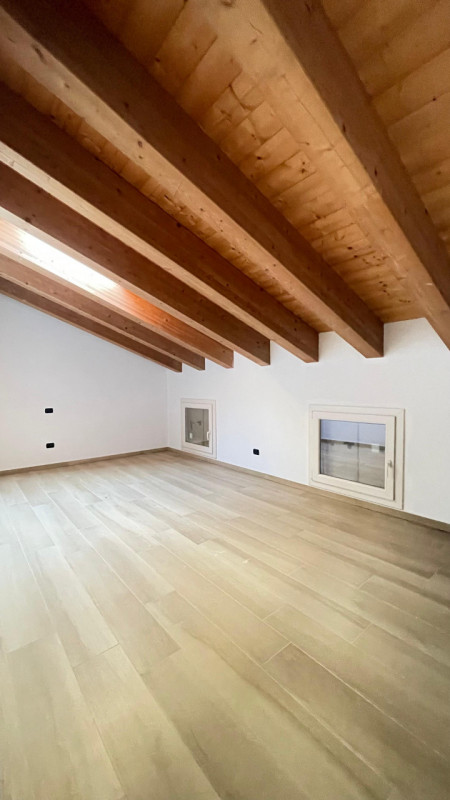 Ciao da Arcobaleno Immobiliare!  
Oggi ti presentiamo un appartamento nuovo a Boara Pisani, pront...