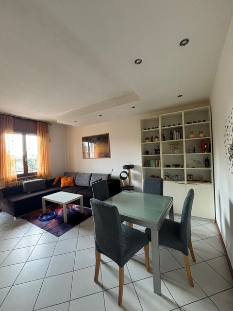San Carlo-San Gregorio: in piccola palazzina ottimamente mantenuta e con recenti lavori di ristru...