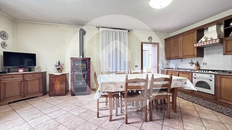 In vendita a San Michele delle Badesse, frazione verde e tranquilla del Comune di Borgoricco (PD)...