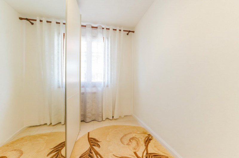 Proponiamo in vendita una porzione centrale di casa a schiera situata nel comune di San Giorgio I...