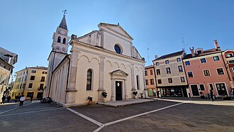MOTTA DI LIVENZA - (TV)
Scopri questa splendida casa singola terratetto situata nel cuore di Mott...
