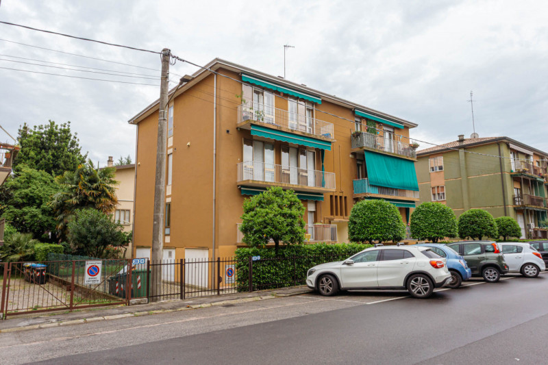 Arcella, San Bellino: appartamento in palazzina di sole sei unità con affaccio sul parco Quadrifo...