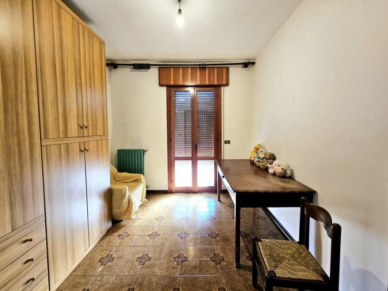A Sant'Urbano, proponiamo in vendita casa a schiera di testa, con ampi spazi e cortile esclusivo....