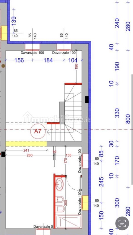 Scopri questa unica opportunità di acquistare l'ultima porzione di testa di una casa a schiera ne...